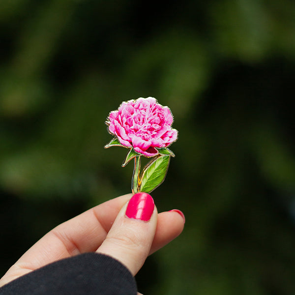 ぴにーすーページ Peony Pink Floral Enamel Pin | The Gray Muse - Pin Gift Shop